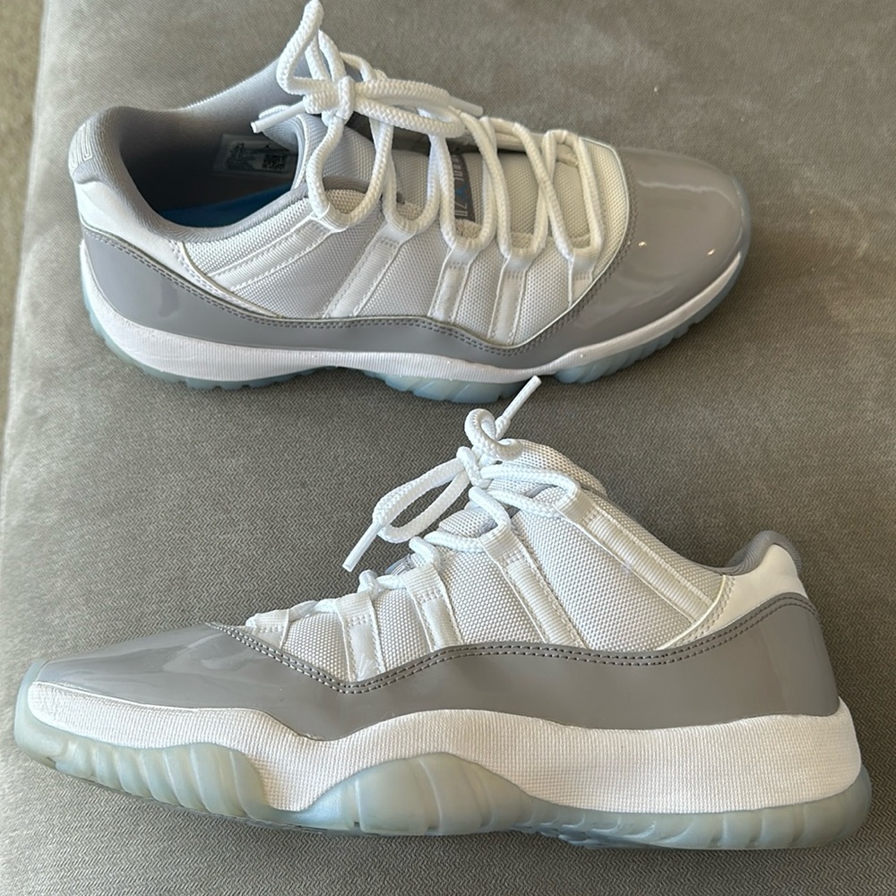 Jordan 11 Retro Low Cement Grey